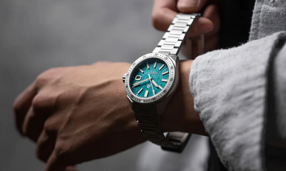 RZE Endeavour 2023 Glacier Collection