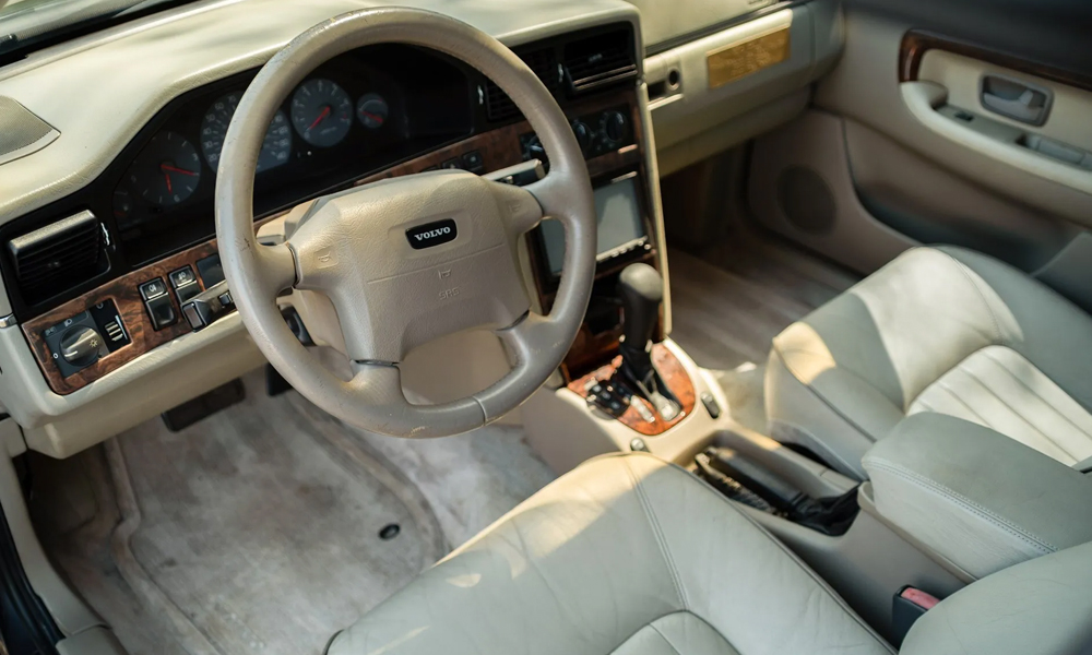 Alt Image