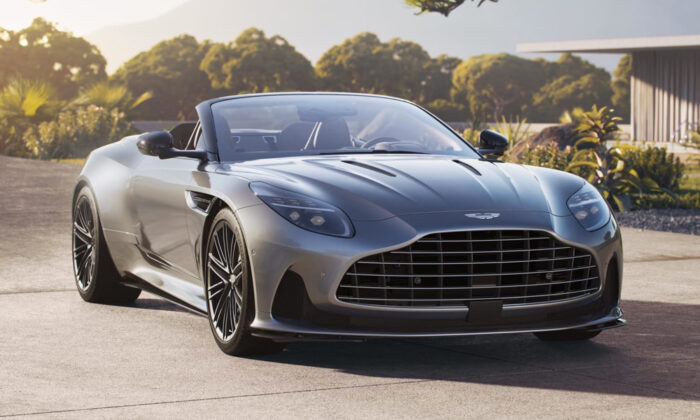 Aston Martin DB12 Volante