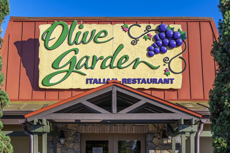 Casual Dining Chains Are Back, Baby