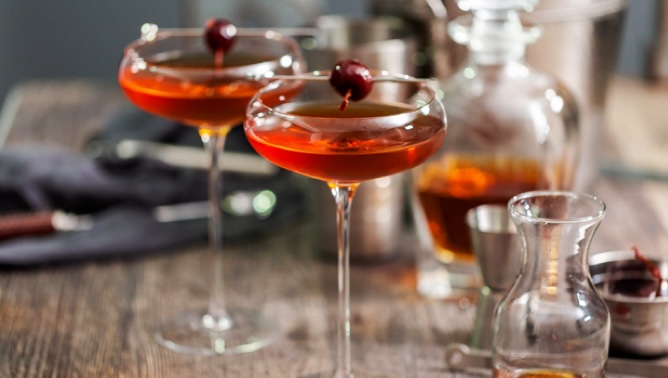 bourbon manhattan cocktail