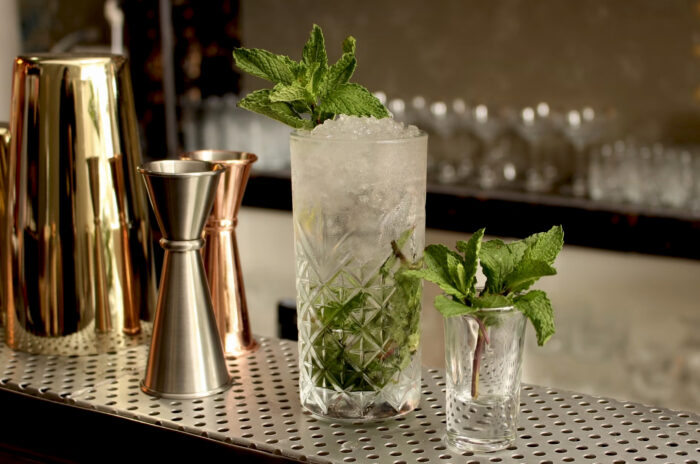6-Summery-Cocktails-Every-Guy-Should-Know-How-to-Make