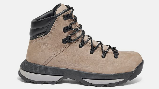 Vasque St. Elias Hiking Boots