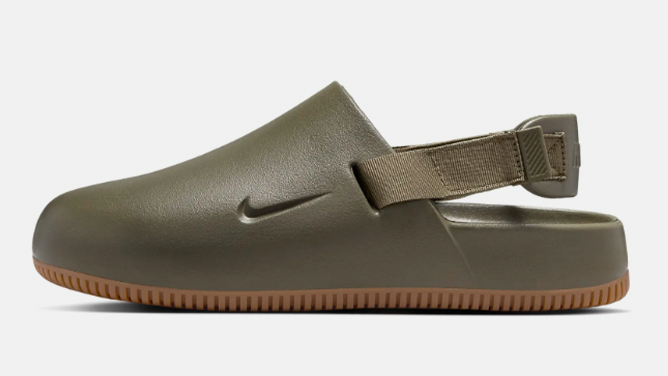 Nike Calm Mules