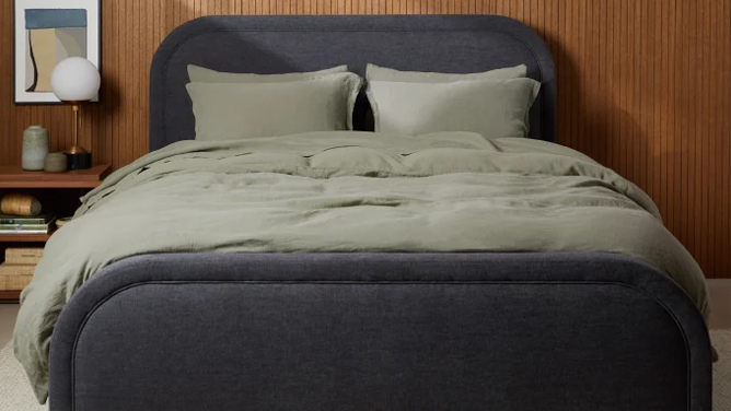 Parachute Venice Linen Bedding Set
