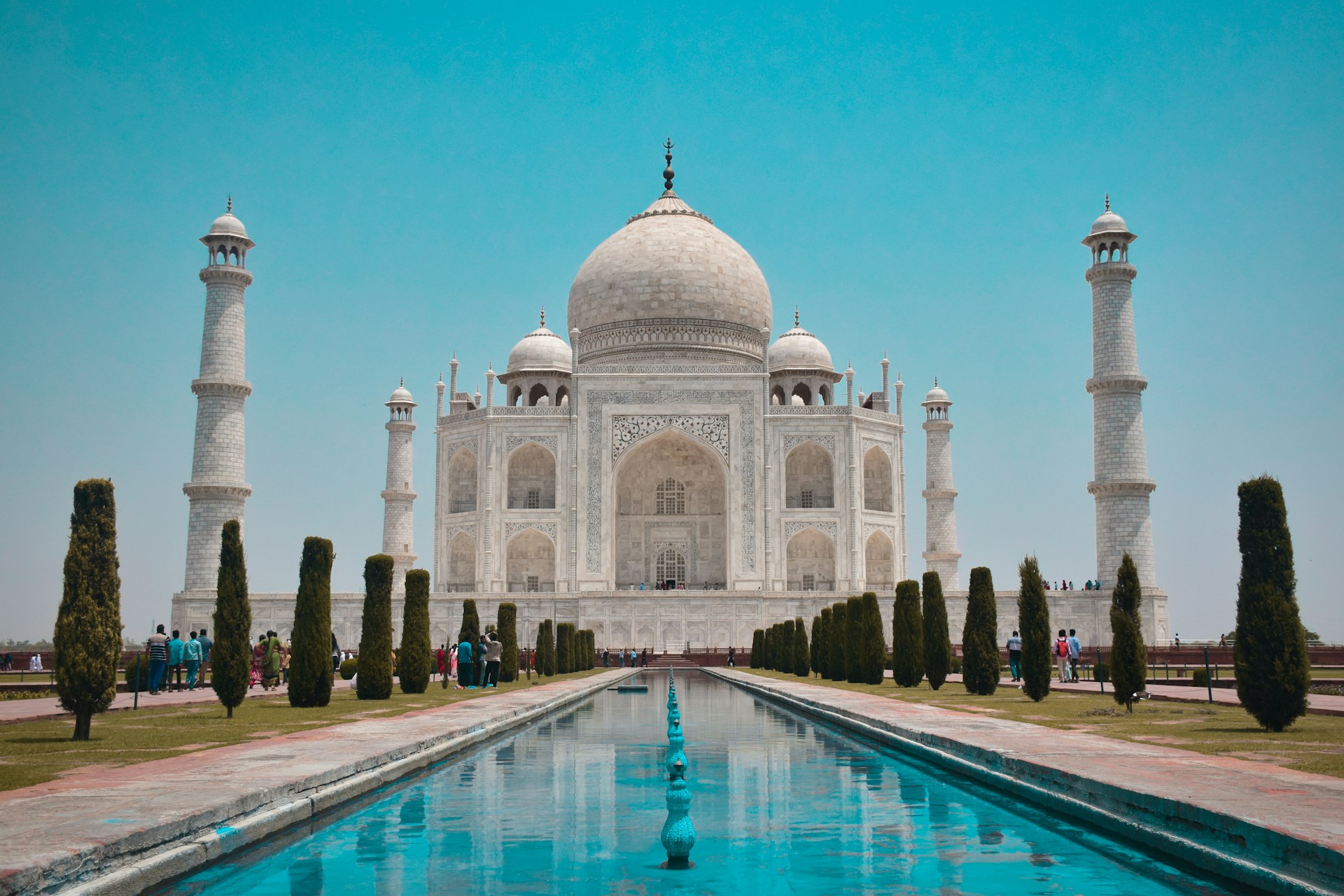 Beat the Crowds With These 7 World Wonders Travel Hacks