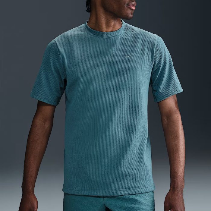 Nike Primary Dri-FIT Seersucker Short-Sleeve Top