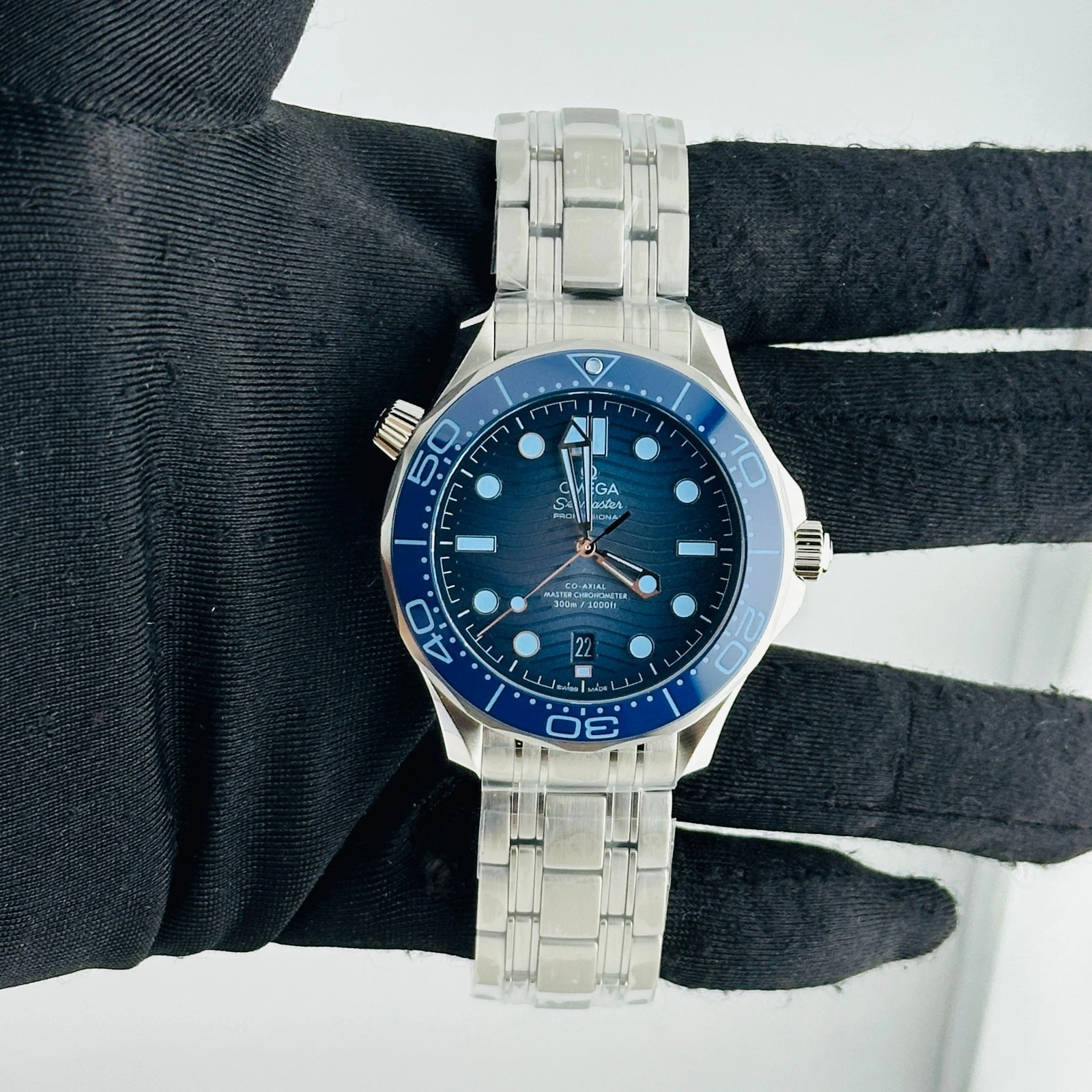 OMEGA 42mm Seamaster Diver 300M Co-Axial Summer Blue